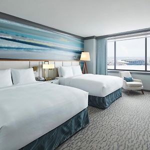 Deluxe Queen Room Two Queen Beds Landmark View